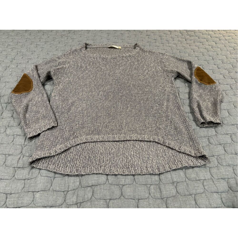 Ladies sweater size medium by RD style